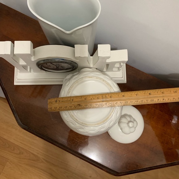 Garlic Storage Jar w/ Removable Lid “NWT” - Picture 7 of 9